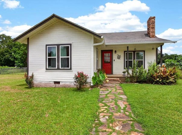 205 6th St, Talihina, OK 74571