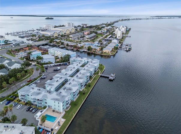 464 N PAULA Drive, DUNEDIN, FL 34698