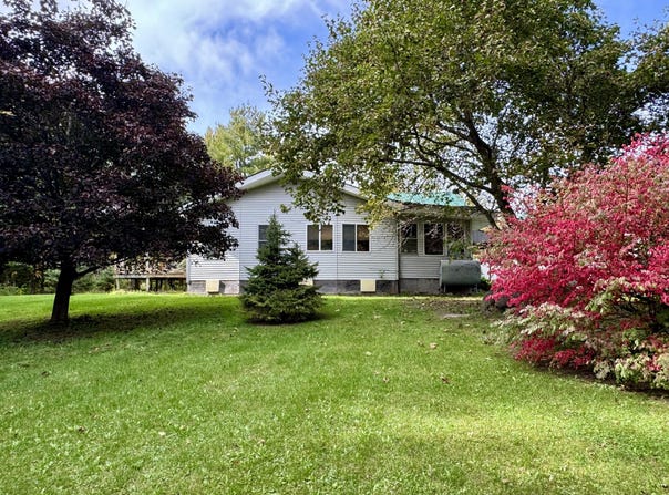 554 St Johns Road, Champlain, NY 12919
