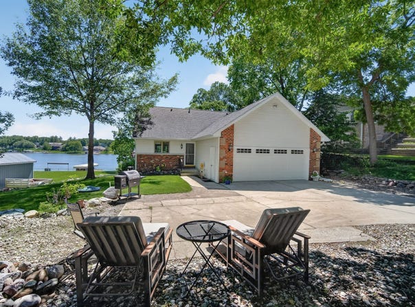 4301 Hickory Point, Panora, IA 50216