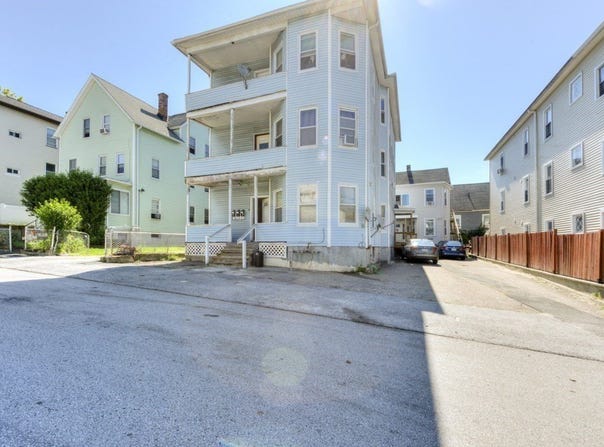 71 Esther St, Worcester, MA 01607