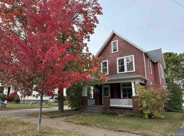 224 W HEWITT AVENUE, MARQUETTE, MI 49855