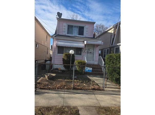 116-36 197 street, St Albans, NY 11412