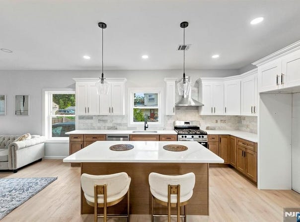 139 Main Street, Franklin, NJ 07416