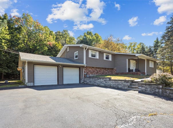 26 Terri Lee Lane, Spring Valley, NY 10977