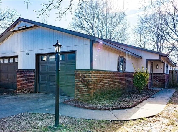 1911 Cypress Place, Springdale, AR 72762