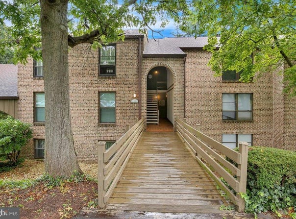 14-F FAIRWAY Road, READING, PA 19607