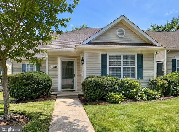 1403-A STEEPLEBUSH Terrace, MT LAUREL, NJ 08054