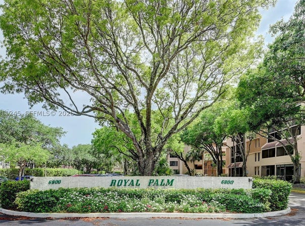 6800 Cypress Rd, Plantation, FL 33317