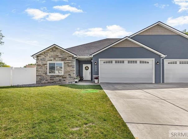 233 Park View Loop, Shelley, ID 83274