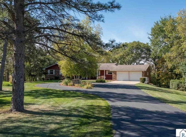 27 Capri Drive, Mankato, MN 56001