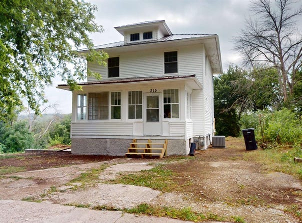 315 S 10TH ST, Cherokee, IA 51012