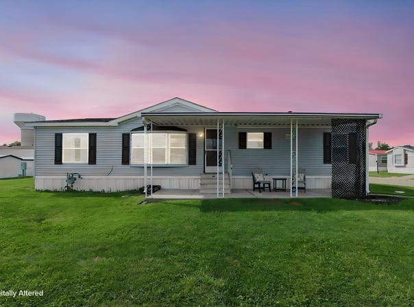 411 Doris Road, Pataskala, OH 43062