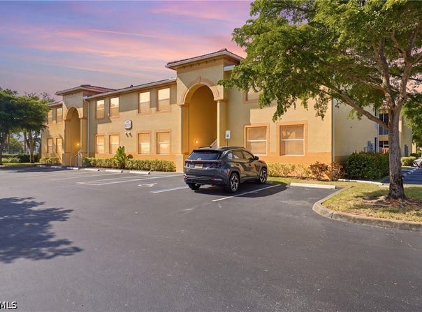 4259 Bellasol Circle, Fort Myers, FL 33916