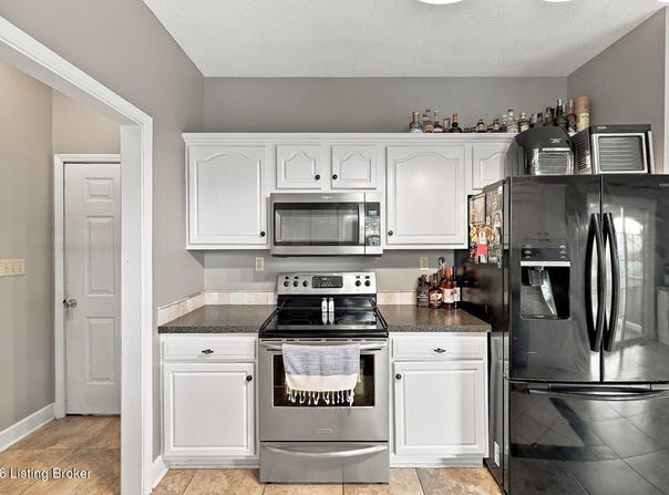 2262 Clearwater Dr, Lawrenceburg, KY 40342