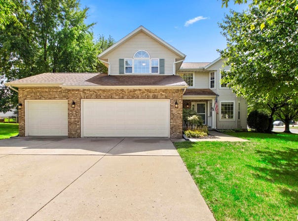 2418 W CHASE Drive, Dunlap, IL 61525