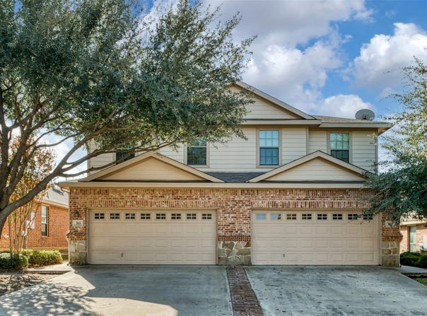 365 Orbit Drive, Lavon, TX 75166