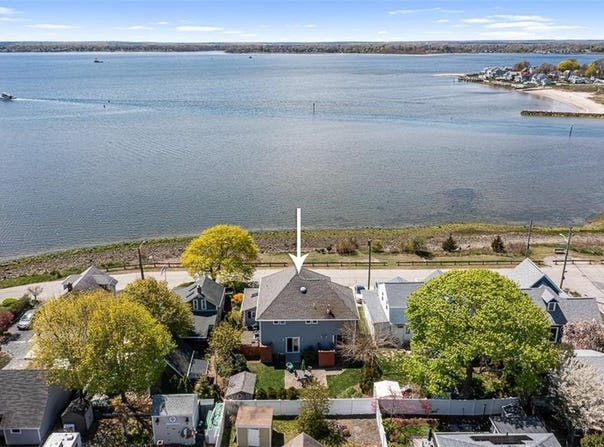 15 Shore Drive, Barrington, RI 02806