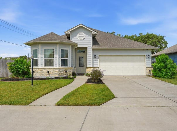 103 Lighthouse Cove Dr, Fulton, TX 78358