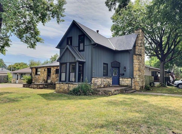 915 E 15th, Winfield, KS 67156