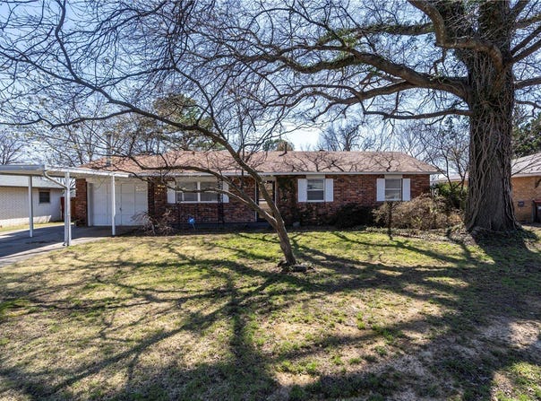 2503 Toni, Springdale, AR 72762