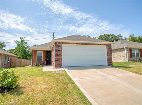 7704 Melody LN, Fort Smith, AR 72916