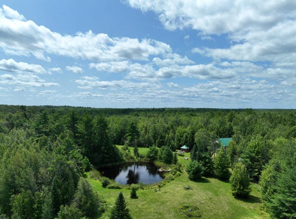 8 Martins Lane, Glenburn, ME 04401