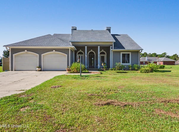 2013 Brookside Street, Gautier, MS 39553