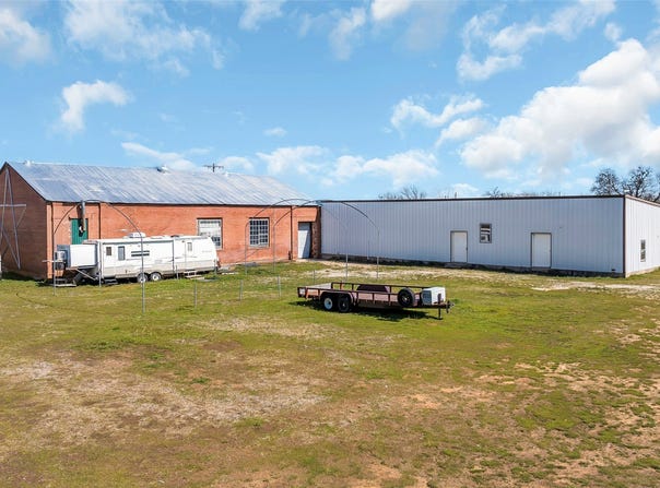 121 Davis St. Corner, Wilson, OK 73463