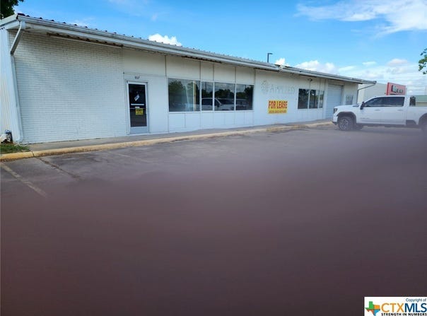 807 E Main, Eagle Lake, TX 77434