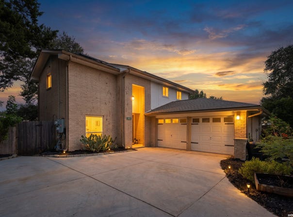 4831 CLEMSON ST, San Antonio, TX 78249
