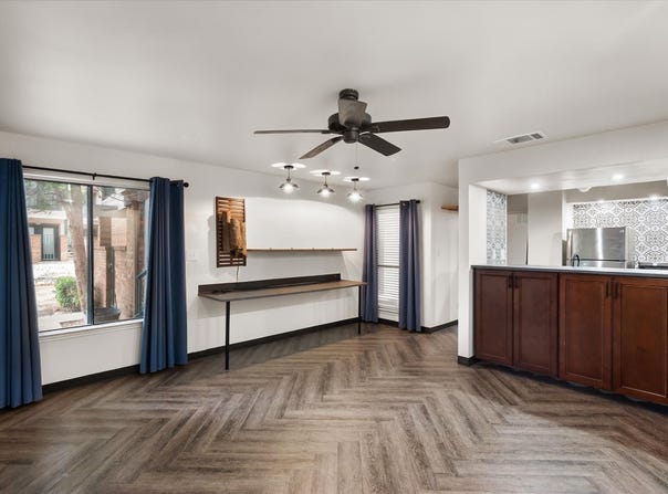 2300 Bamboo Drive, Arlington, TX 76006