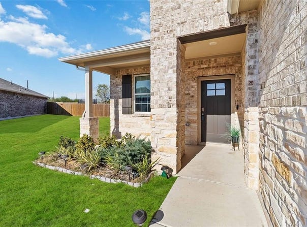 226 Coralbean Dr, Kyle, TX 78640