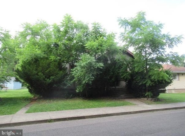 26 POTOMAC Drive, KEYSER, WV 26726