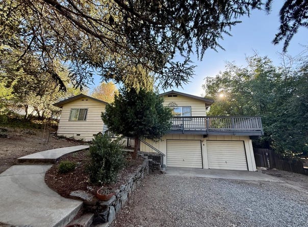 49714 Pierce Drive, Oakhurst, CA 93644