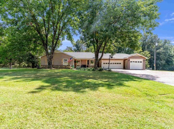 285 WOODBRIDGE Rd, Somerville, TN 38068