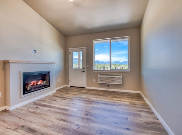 159 Canyon Falls Way, Hamilton, MT 59840