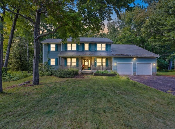 75 Nottingham Lane, Burlington, VT 05408