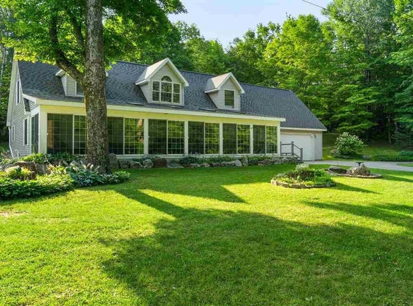 8324 VALLEY, LEVERING, MI 49755