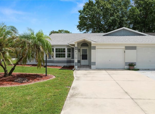 4310 VANTAGE Circle, SEBRING, FL 33872