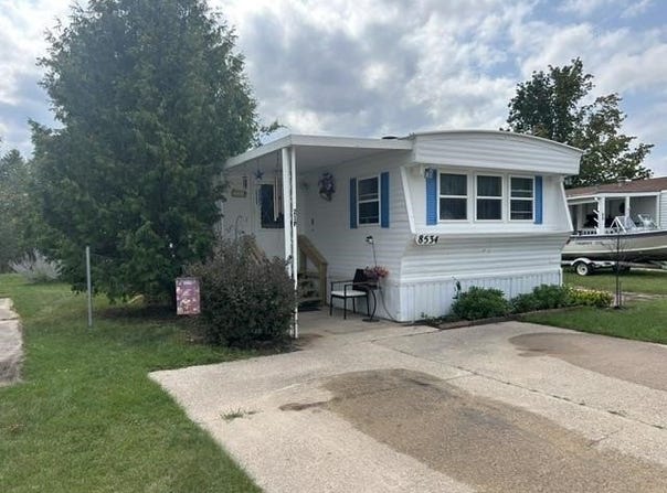 8534 PARK, ALANSON, MI 49770