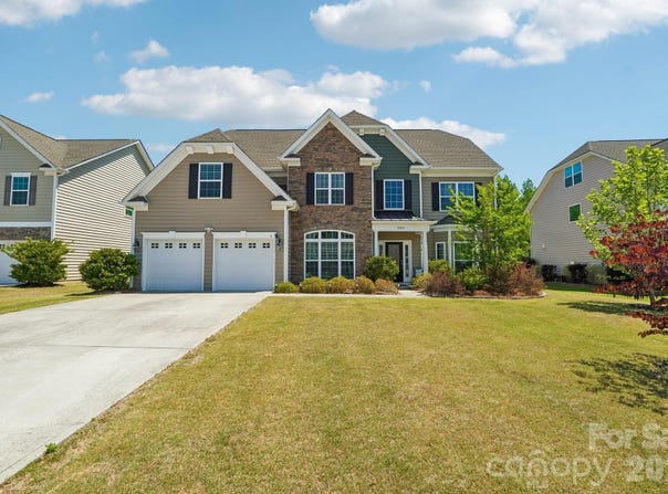 2006 Topaz Plaza, Davidson, NC 28036