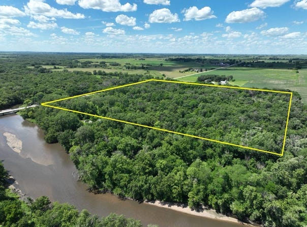 23740 Hickory Ave, Allison, IA 50602