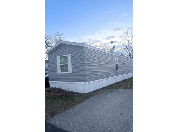 12 Maple Street, Minooka, IL 60447