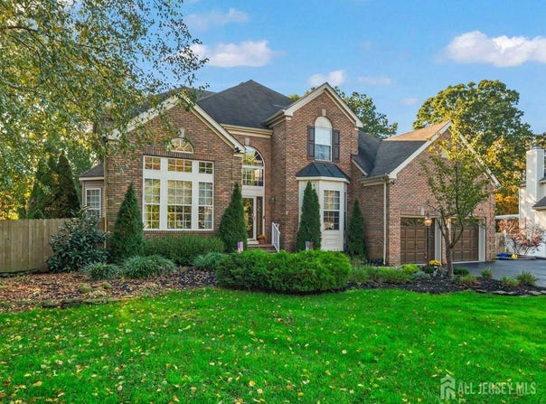 5 Black Oak Court, Monroe, NJ 08831