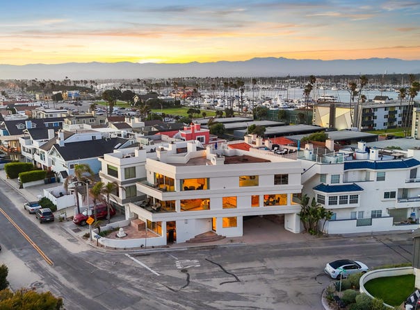 3300 Ocean Drive, Oxnard, CA 93035