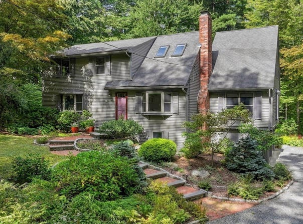 52 W Elm St, Hopkinton, MA 01748