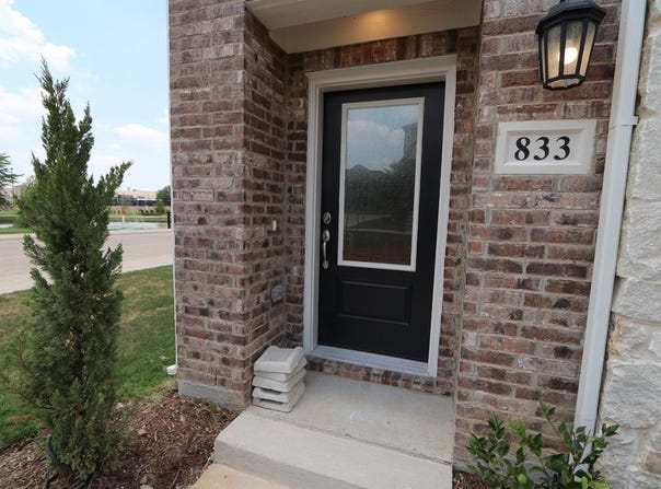 833 Tennessee Drive, Euless, TX 76040