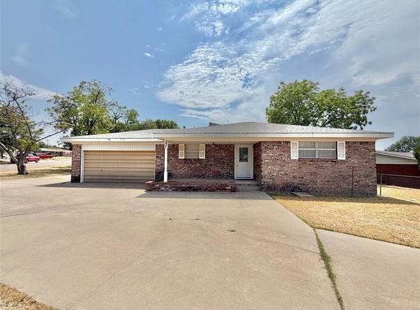 231 Circle Drive, Guymon, OK 73942