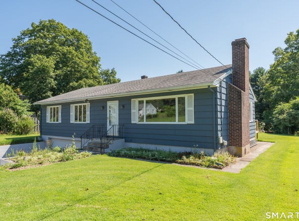 98 Upper State Street, North Haven, CT 06473